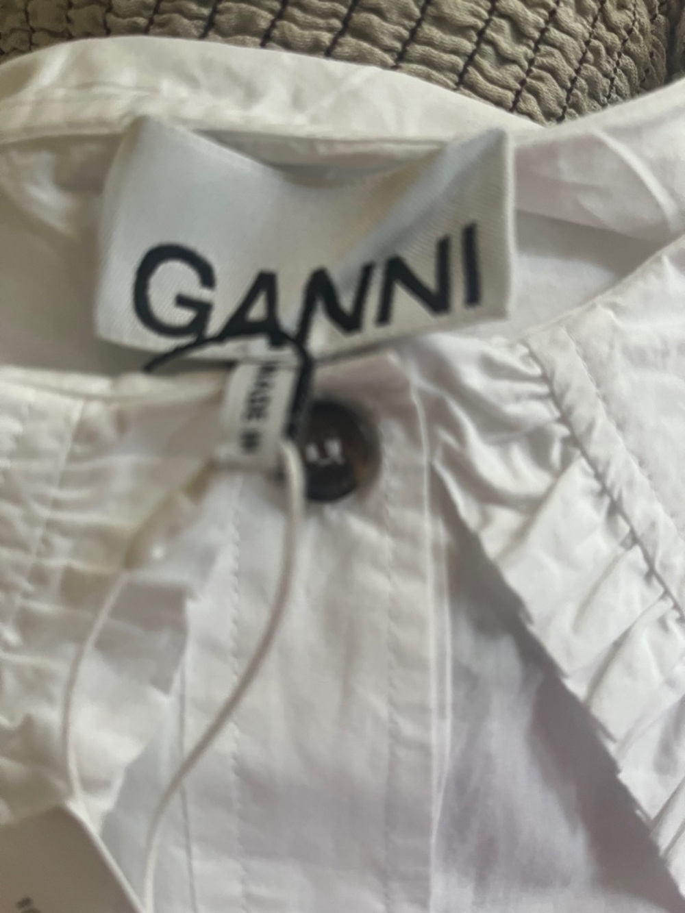 NEW GANNI cotton poplin fitted shirt in white - Picture 5 of 7